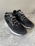 Sneakers Philippe Model 50 svart läder 