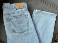 Jeans i storlek 29/32 (nyskick)
