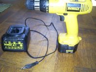 skruvdragare borrmaskin dewalt  DW 953 12v