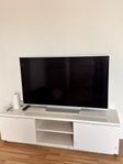 Tv och tv-bänk 