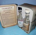2 st, tomma miniatyr whiskyflaskor “Glenfiddich"!