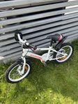 Barncykel 16” passar barn 5-7 år