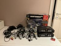 2x Nintendo 64, 4 kontroller, Memory Expansion Pak