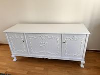 Sideboard / skänk i vitt
