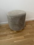 Sittpall i beige sammet