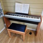 Digital piano Casio PX-100 i nyskick  incl. noter samt pall