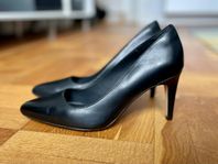 Svarta pumps, Clarks. Stlk 41,5