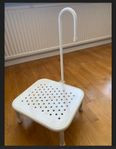 badrumsbänk och trappor