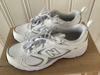 New Balance modell  408 damskor 25 cm (stl 38-39)