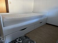 säng 90x200