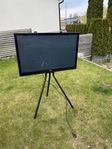 Golvstativ + tv (paketpris)