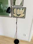 Belid golvlampa Sway i stilren design
