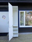 Garderob hög och smal - som ny