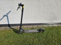Mi Electric Scooter Essential