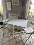 Norden slagbord från IKEA med stolar