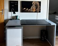 Skrivbord i betong-look