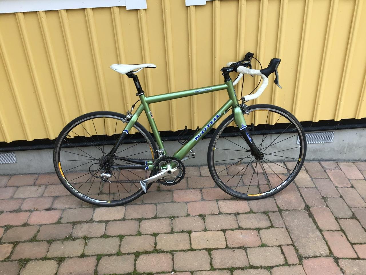 Racer Kona Zing Deluxe