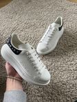 Alexander McQueen skor