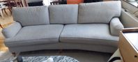 charlton 3 sits soffor 