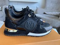 Louis Vuitton Run aways