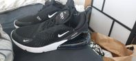 nike 270s strl 40
