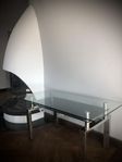 Klassiskt glasbord