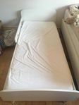 säng med madrass från Ikea (210x97)