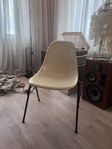 Vintage Eams DSW stol i glasfiber
