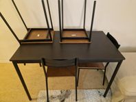 Ikea bord med 4 stolar 