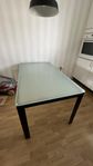 Köksbord i glas