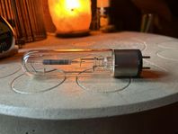 Master SDW-T 100W/825 PG12-1