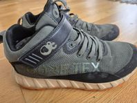 Barnskor Gore-tex i bra skick