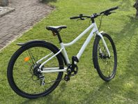 Hybridcykel White AX 28”