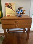 Sängbord Fröseke ”Charmant” teak 50/60-tal 