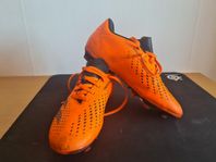 Fotbollskor jr Adidas gräs 36