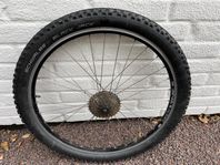 Mtb bakhjul och däck  26tum