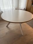 Runt vitt bord 120 cm i diameter