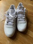 Reebok classic leather storlek 39