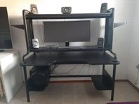 Skrivbord + skärm