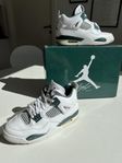 Nike - Air Jordan 4 Retro Oxidized green