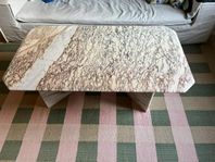 Exklusivt soffbord i marmor