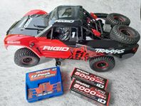 Traxxas UDR med laddare och batterier 