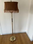 Golvlampa i mässing
