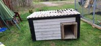 Rejäl hundkoja isolerad 