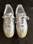 Adidas, Samba og sneakers 