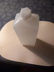 Plastflaskor av polyeten 1L med  skruvlock finns 8 st