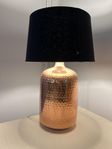 By Rydéns bordslampa i koppar