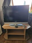 Samsung 32" TV + TV bank