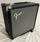 Basförstärkare Fender, gigbag, basställ, kabel