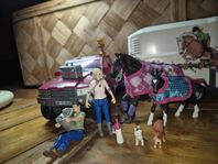 Schleich hästar med utrustning